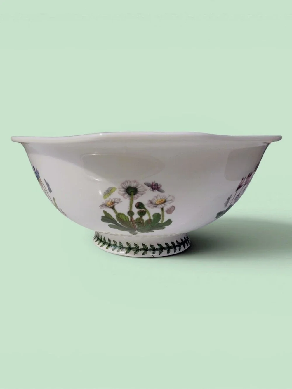 Portmeirion White Ceramic Colander with Green Leaf Border and Floral Motifs, EUC
